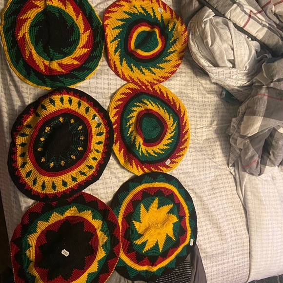 Jamaican bonnets - Picture 1 of 1